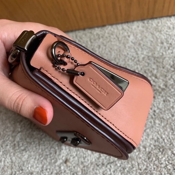 Pink crossbody Coach purse - Picture 5 of 5